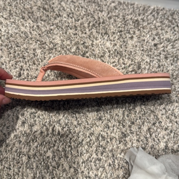 Tory Burch pink flip flops- size 8 - Picture 7 of 7